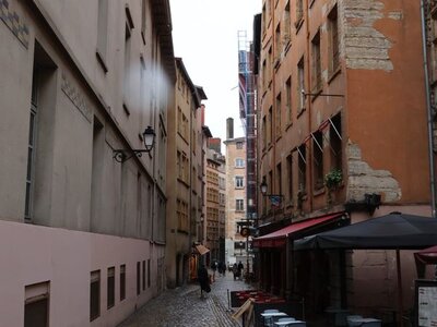 Réparation montre Lyon : guide 2026 — alternatives, prix, envoi postal AGH