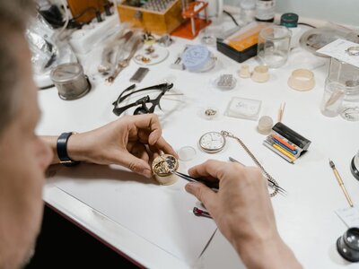 Réparation montre Longines : guide complet — Master, Conquest, calibres, prix