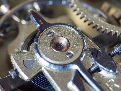 Réparation montre Junghans : guide complet — Max Bill, Meister, calibres, prix