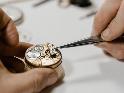 Réparation montre Frédérique Constant : guide complet — Classics, Heart Beat, pr